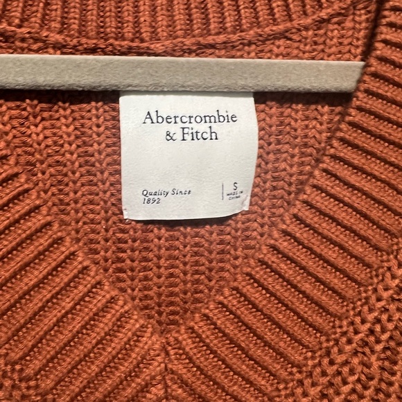 Abercrombie Sweater Vest/Dress in rust colour size small - Picture 3 of 3